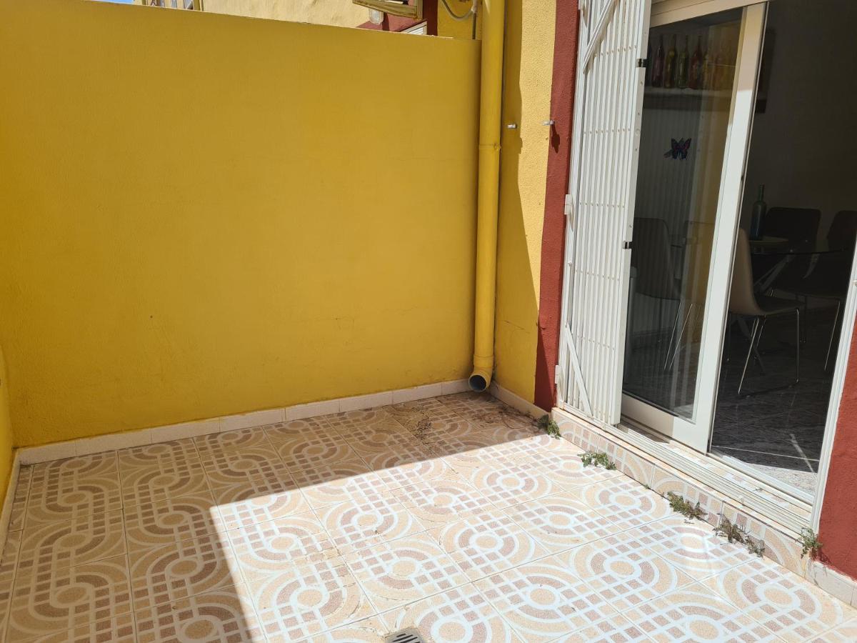 2 Bedroom Property In Closed Urbanisation 또레비에하 외부 사진