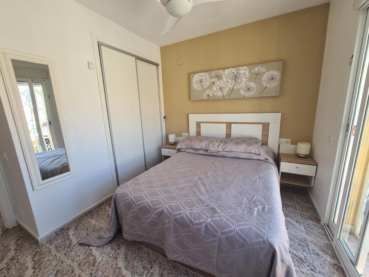 2 Bedroom Property In Closed Urbanisation 또레비에하 외부 사진